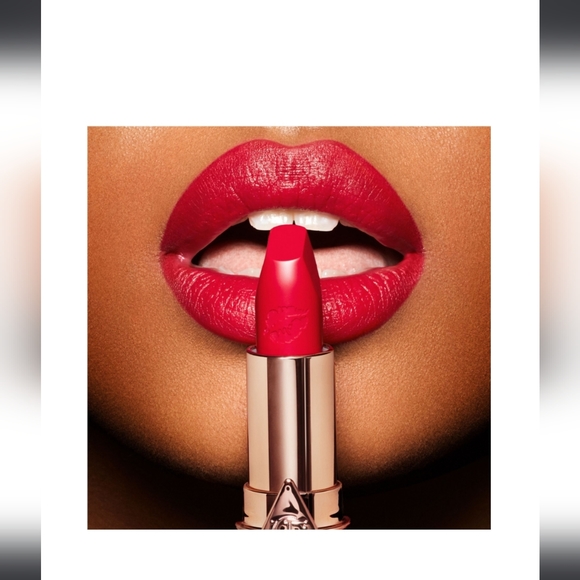 Hot lips - Picture 2 of 3